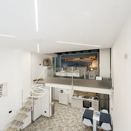 House Aury Syracuse